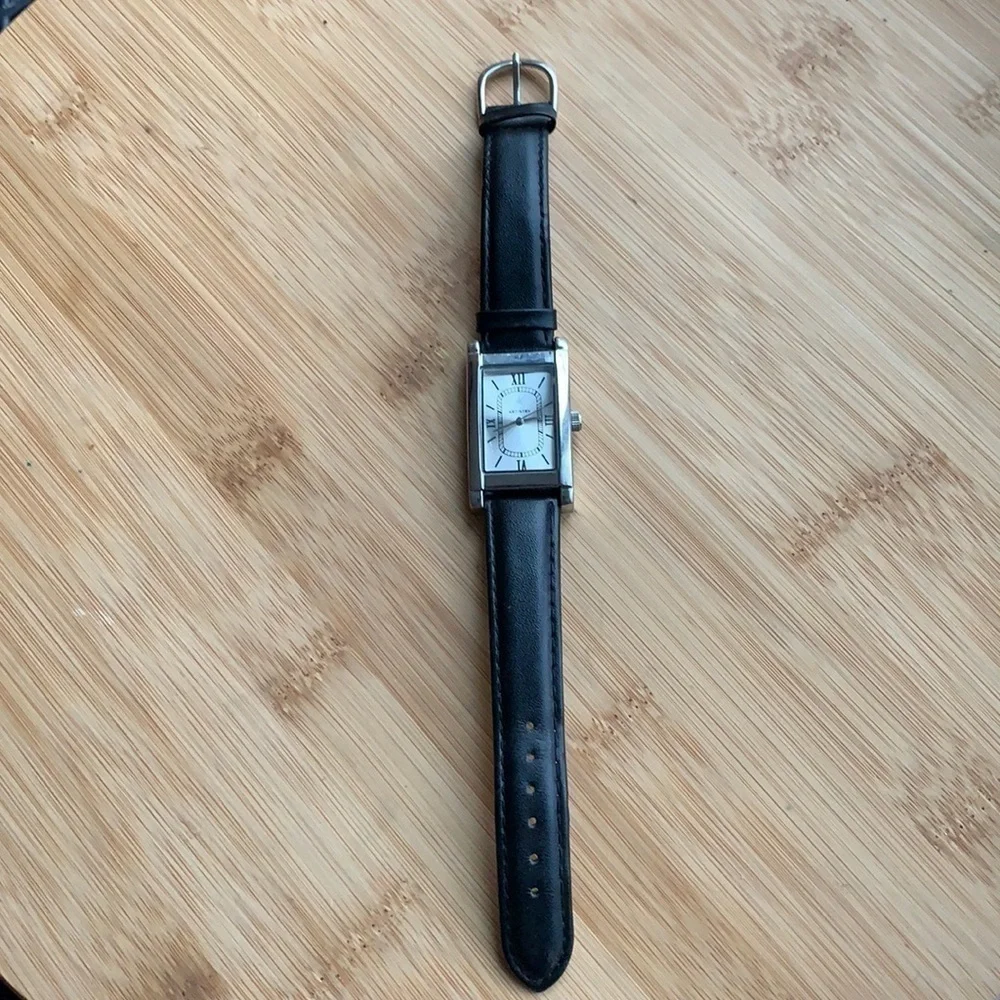 Artistry || Vintage Black Silver Watch Black Leather Band